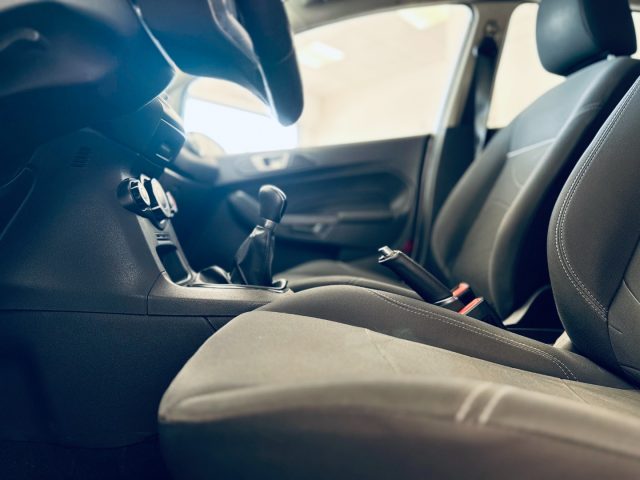 FORD Fiesta usata, con Servosterzo