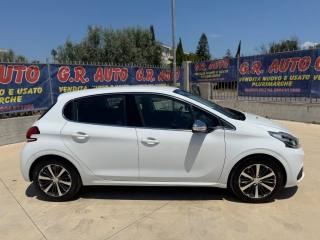 PEUGEOT 208 usata, con Autoradio
