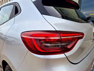 RENAULT Clio usata, con Autoradio digitale