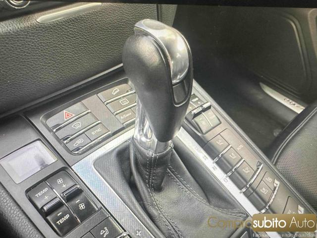 PORSCHE Macan usata, con Autoradio