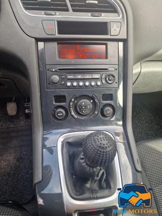 PEUGEOT 5008 usata, con Airbag Passeggero