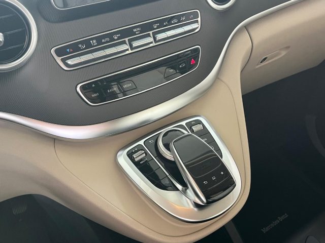 MERCEDES-BENZ V 220 usata 14