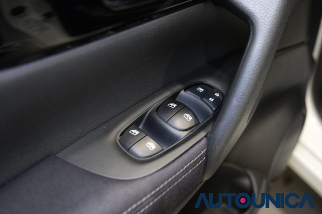 NISSAN Qashqai usata, con Tetto panorama