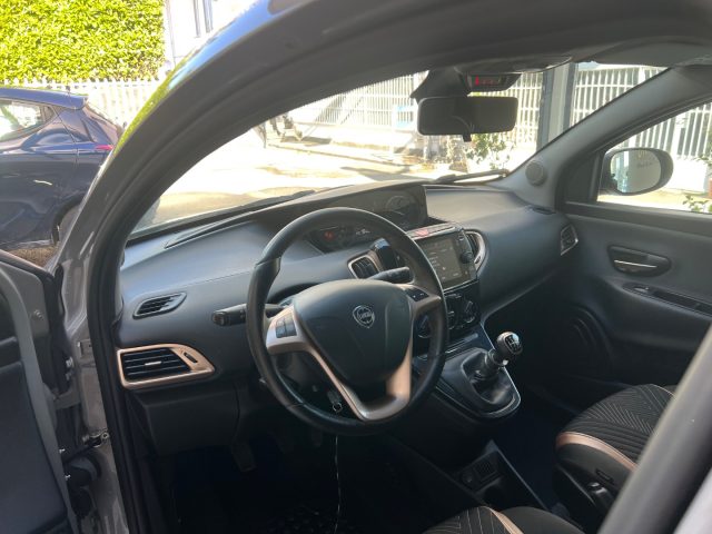LANCIA Ypsilon usata, con MP3