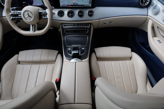 MERCEDES-BENZ E 220 usata, con Volante in pelle