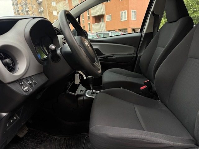 TOYOTA Yaris usata, con Cruise Control