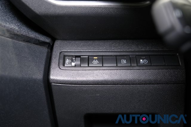 PEUGEOT 3008 usata, con Fari LED