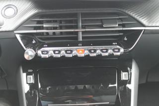 PEUGEOT 2008 usata, con USB