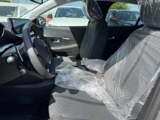 PEUGEOT 208 usata, con Interni in pelle
