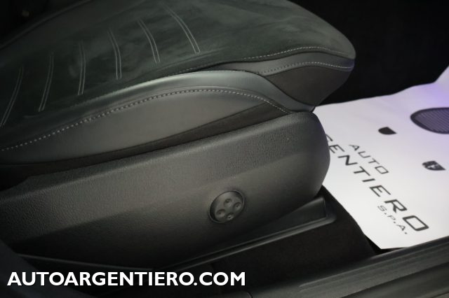 MERCEDES-BENZ GLC 220 usata, con Sistema di parcheggio automatico