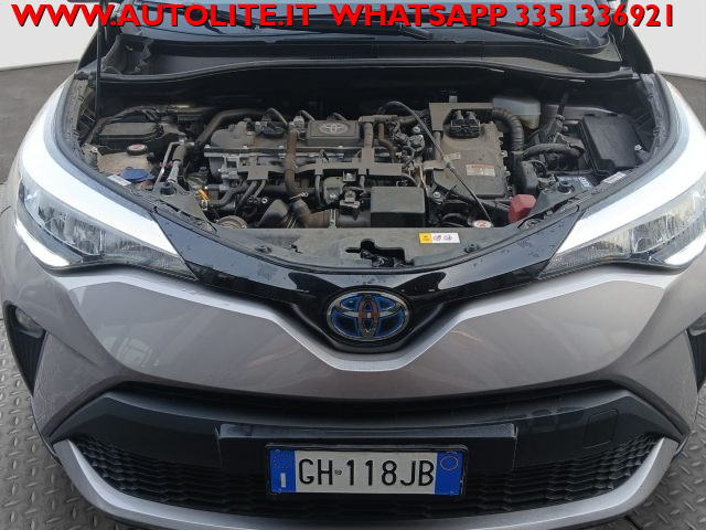 TOYOTA C-HR usata, con USB