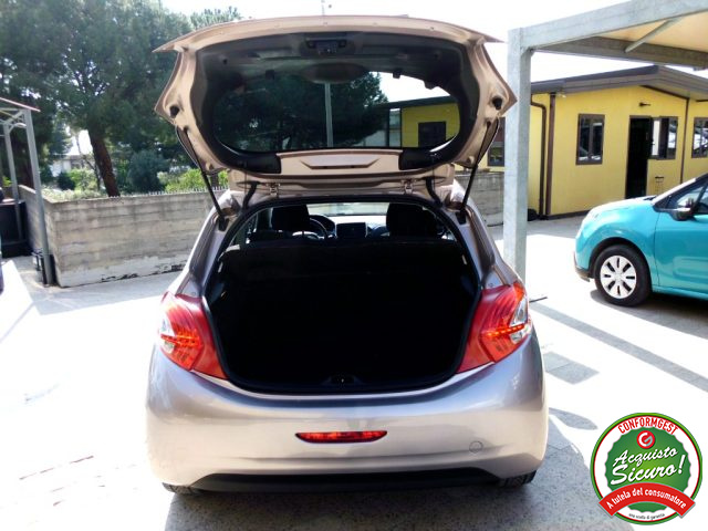 PEUGEOT 208 usata, con Tetto panorama
