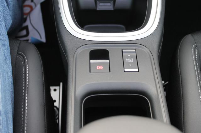 JEEP Avenger usata, con Volante in pelle