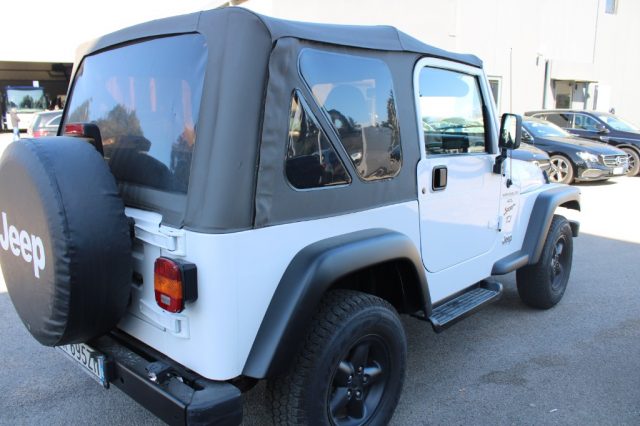 JEEP Wrangler usata, con Autoradio