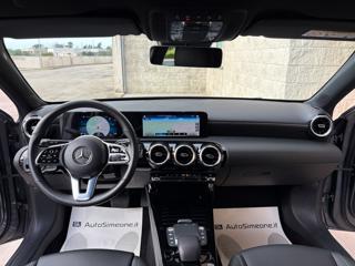 MERCEDES-BENZ A 180 usata, con Cronologia tagliandi