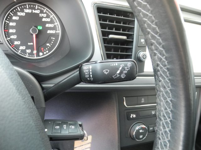 SEAT Leon usata, con Fari full-led