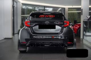 TOYOTA Yaris usata, con Airbag laterali