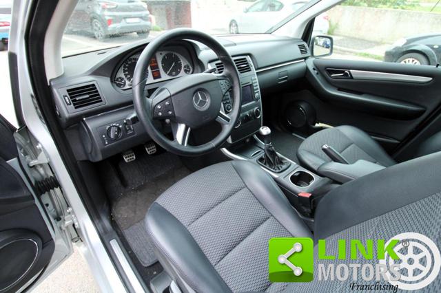 MERCEDES-BENZ B 180 usata, con Chiusura centralizzata
