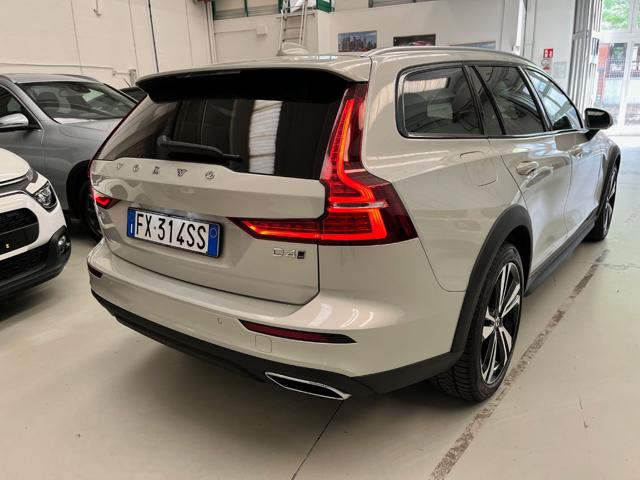 VOLVO V60 Cross Country usata, con Airbag Passeggero