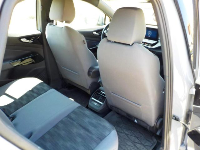 VOLKSWAGEN ID.4 usata, con Volante multifunzione