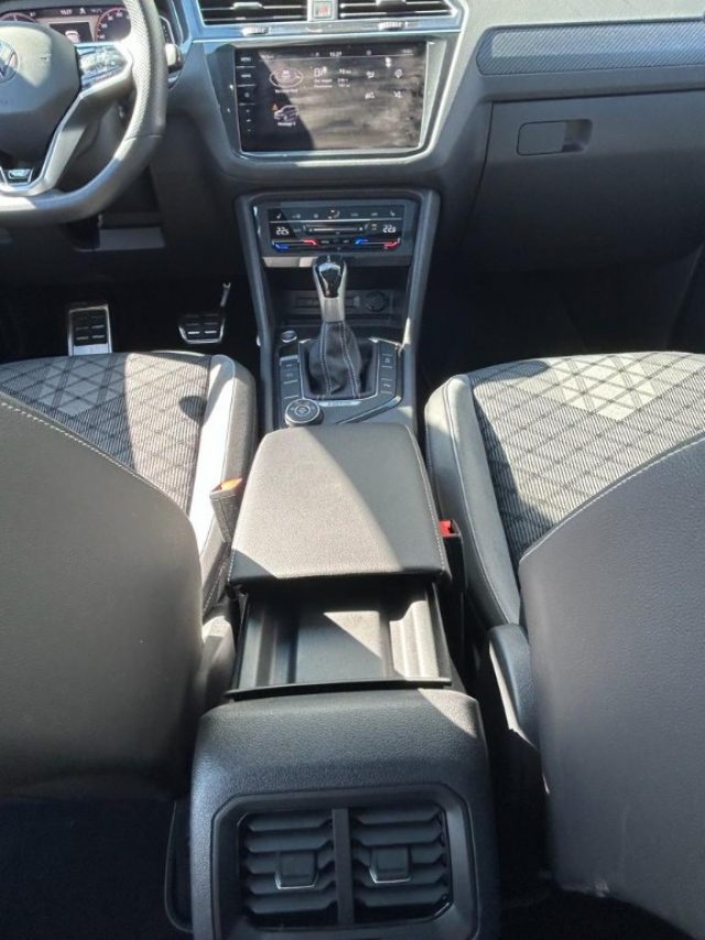 VOLKSWAGEN Tiguan usata, con Autoradio digitale