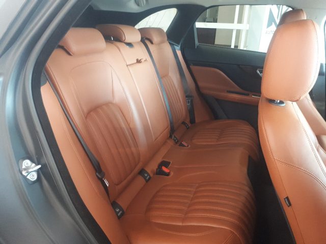 JAGUAR F-Pace usata, con Autoradio