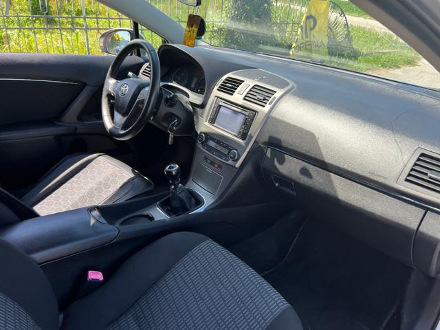 TOYOTA Avensis usata, con Cerchi in lega