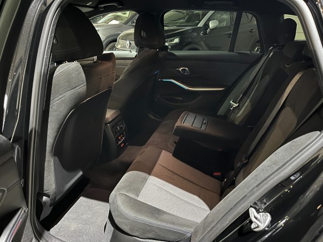 BMW 320 usata, con Controllo automatico clima