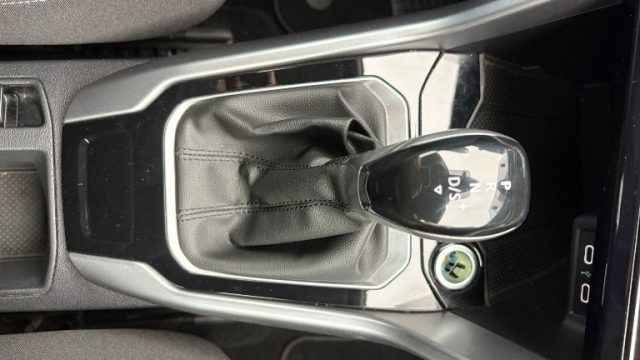 VOLKSWAGEN T-Roc usata, con Volante in pelle