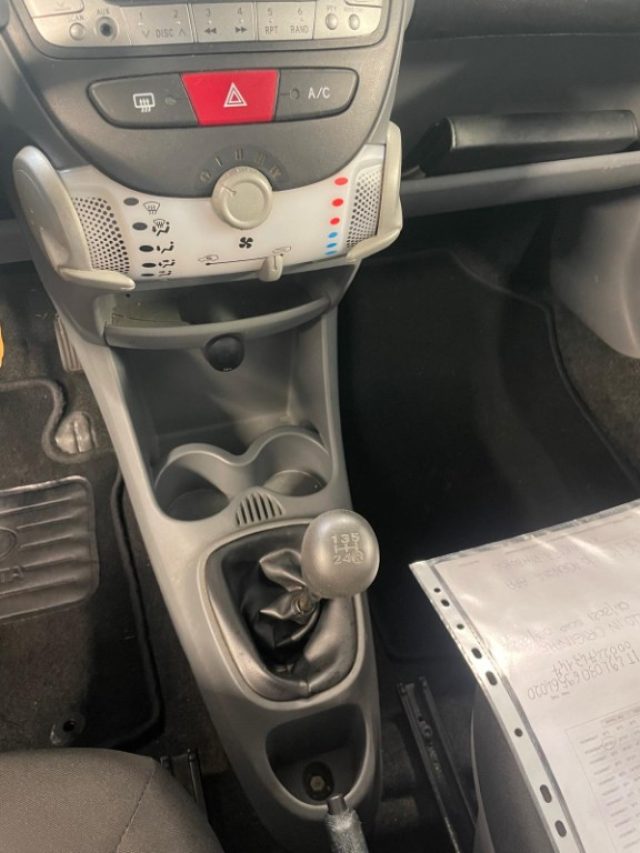 TOYOTA Aygo usata, con Luce d