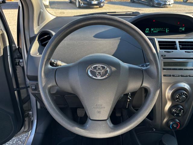 TOYOTA Yaris usata, con Chiusura centralizzata