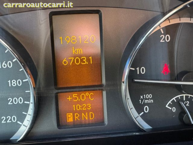 MERCEDES-BENZ Vito usata, con Sensori di parcheggio posteriori