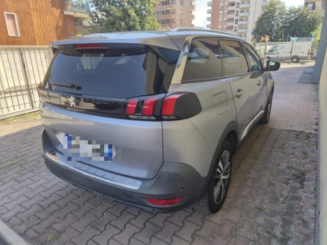 PEUGEOT 5008 usata, con Airbag Passeggero