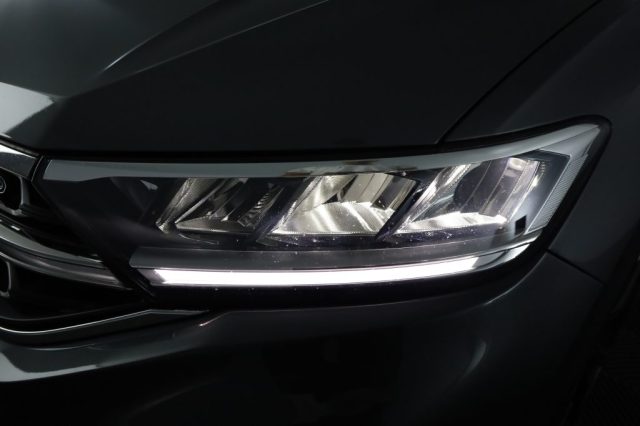 VOLKSWAGEN T-Roc usata 8