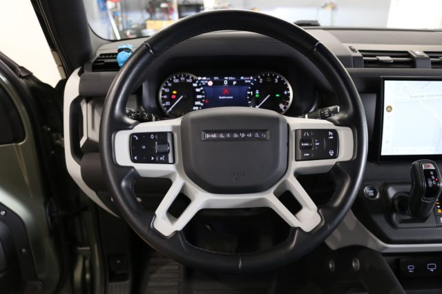 LAND ROVER Defender usata 25