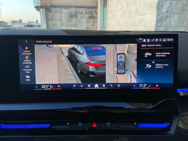 BMW 520 usata, con Sensori di parcheggio anteriori