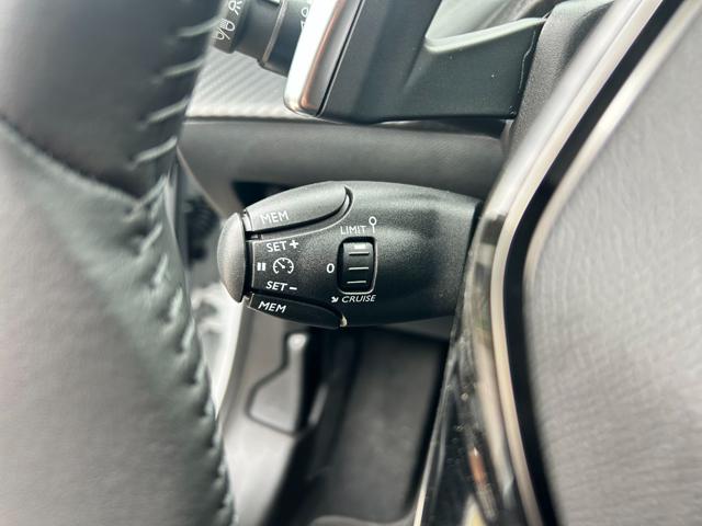 PEUGEOT 208 usata, con Volante in pelle