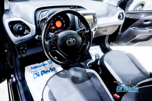 TOYOTA Aygo usata, con USB