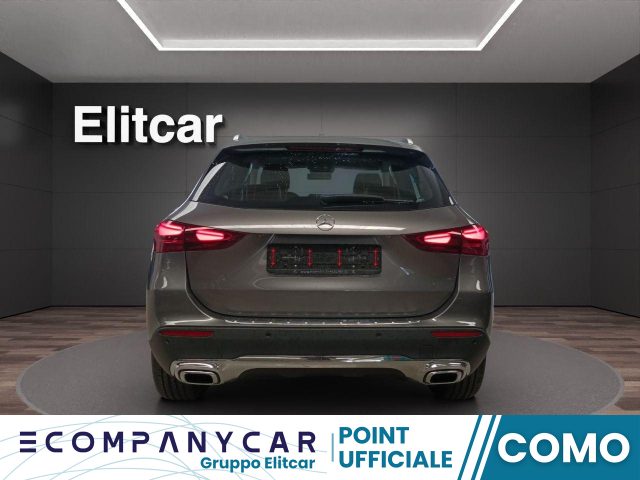 MERCEDES-BENZ GLA 180 usata, con Alzacristalli elettrici