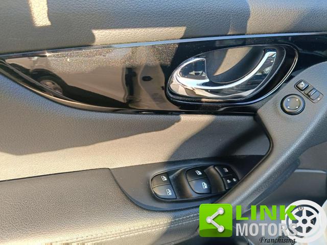 NISSAN Qashqai usata, con Luci diurne LED