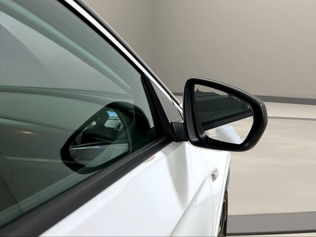 OPEL Grandland usata, con Specchietti laterali elettrici