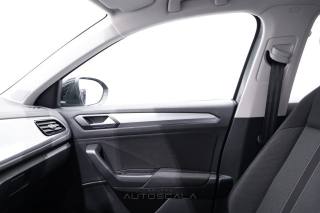VOLKSWAGEN T-Roc usata, con Sensori di parcheggio posteriori