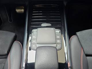 MERCEDES-BENZ GLA 200 usata, con Touch screen