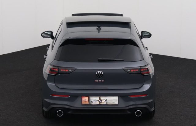 VOLKSWAGEN Golf usata, con Autoradio