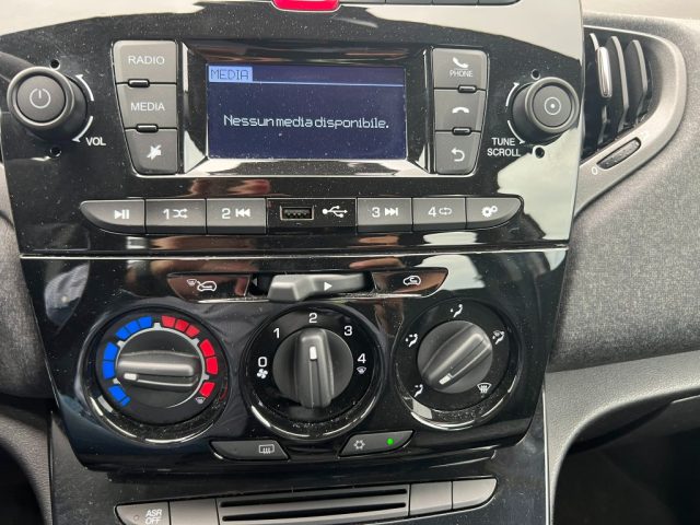 LANCIA Ypsilon usata, con ESP
