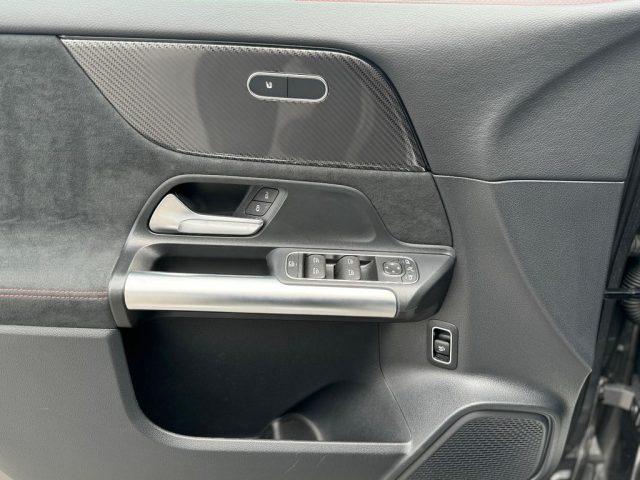 MERCEDES-BENZ GLA 200 usata, con Climatizzatore
