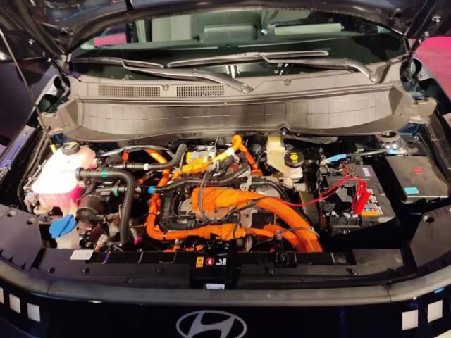 HYUNDAI INSTER usata, con Volante in pelle