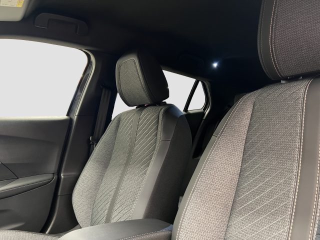 PEUGEOT 2008 usata 9