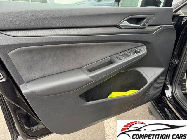 VOLKSWAGEN Golf usata, con Autoradio