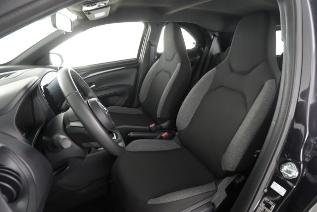 TOYOTA Aygo X usata 2